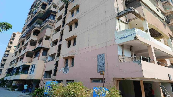 MCD Expediates Eviction Process Of Mukherjee Nagar Apartment