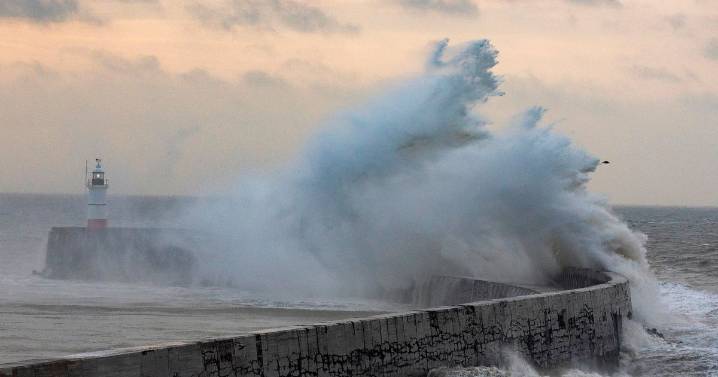 Met Office 29-hour Storm Amy warning with 60mph winds across 47 UK areas
