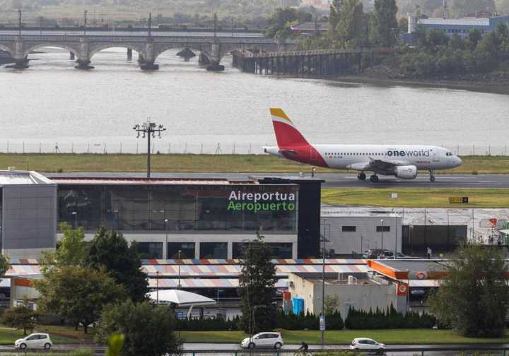 Mismos destinos, pero menos vuelos: así se presenta un invierno a la baja en aeropuerto de Hondarribia