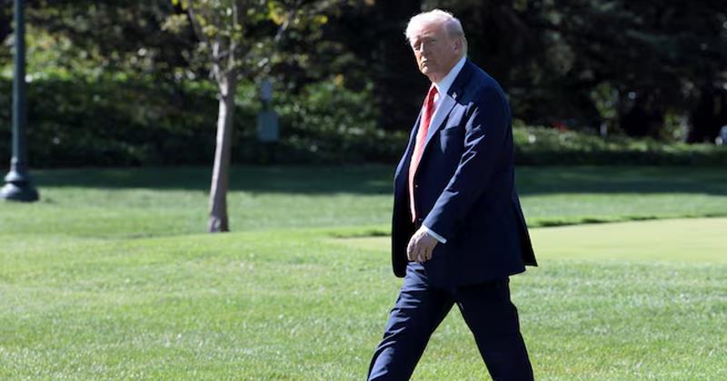 Trump Signals ‘Massive Tariff’ Threat on Chinese Imports Amid Rare Earth Tensions