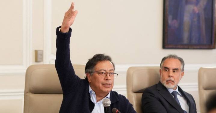 Exponen nueva crisis en el gabinete de Petro tras filtración de insultos entre ministros