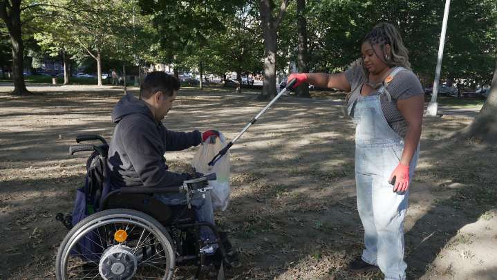 Stephanie Diaz and Carlos Leon: creating a cleaner community