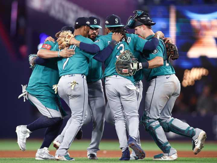 'We don't have to change anything' Mariners feeling good ahead of Game 2 of ALCS