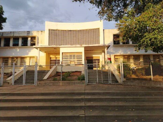 El colegio en Bolívar que pasó de ser un patrimonio regional a una ruina monumental