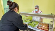 Revolución en el Almuerzo Escolar: Estudiantes Eligen Sus Ensaladas