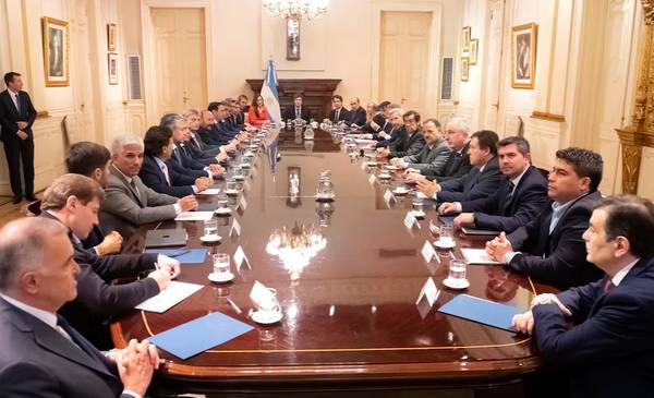 Comenzó la reunión de Milei con los gobernadores en Casa Rosada para acordar reformas