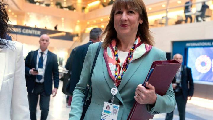 Ditch state pension triple lock and tie it to earnings, IFS tells Reeves