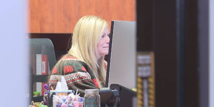 Schools and nonprofits prepare as SNAP benefits set to lapse for 500,000 Kentuckians as shutdown continues