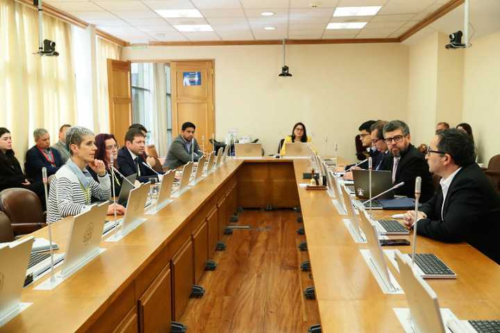 Proyecto de ley busca sancionar con cárcel la incineración de basura no autorizada en Chile