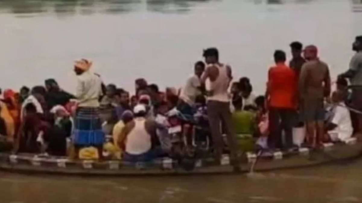 Boat Capsizes In Kaudiyaala River, 4 Rescued, 24 Missing In Bahraich India News