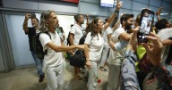 Llega a Madrid el primer grupo de 21 activistas españoles de la flotilla tras ser deportados por Israel