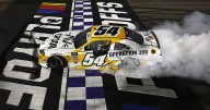 Taylor Gray nabs first Xfinity win at Martinsville; Love, Kvapil complete Championship 4