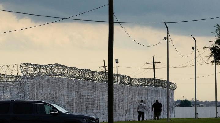 Man deported to Laos despite court order blocking his removal, attorneys say