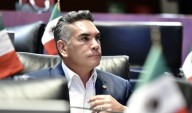 Explota contra Azucena Uresti