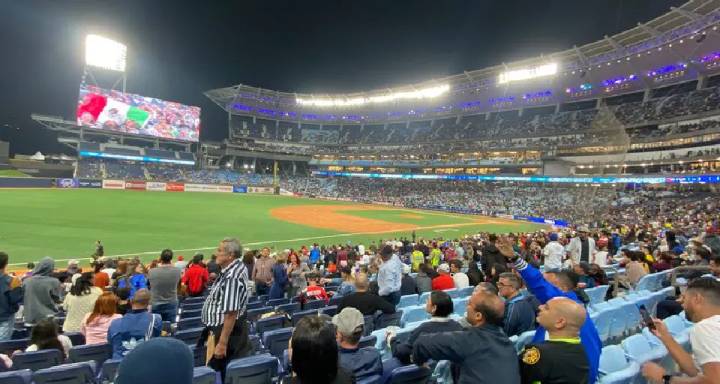 Ir al Monumental a ver el béisbol costará lo mismo en dólares que en 2024: estos son los precios