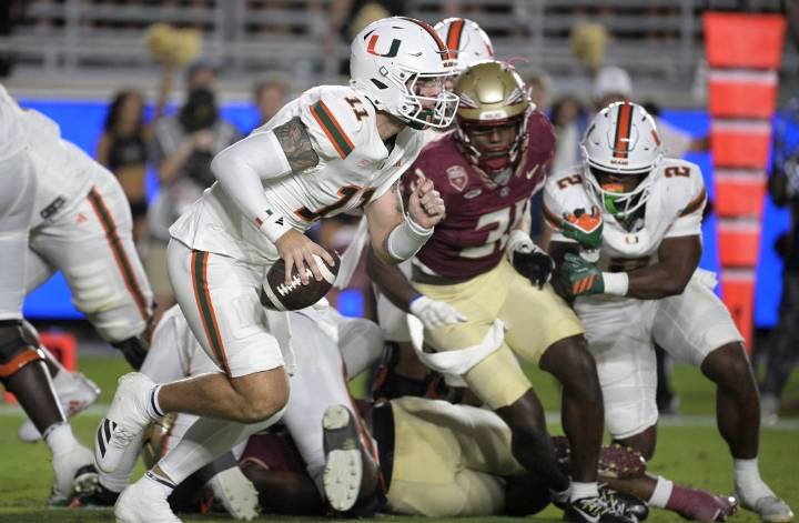 Deadspin | Carson Beck tosses 4 TD passes to lift No. 3 Miami over No. 18 Florida State