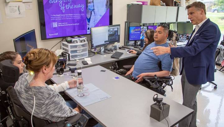 Brain Implant Connects Paralyzed Man To “Human Avatar”, Enabling Him To Feel And Use Objects Through Their Hands