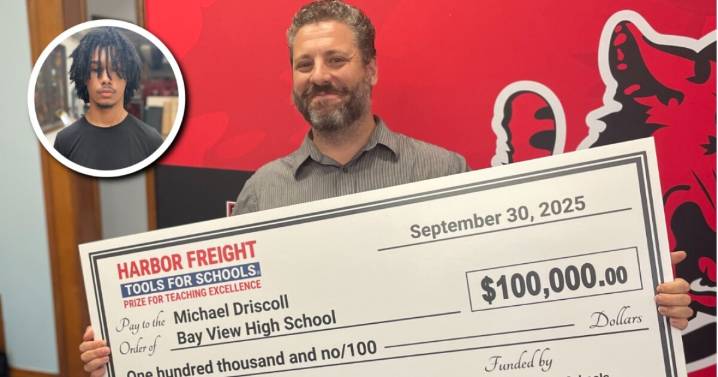 Bay View High School teacher receives $100,000 grant for teaching excellence in Milwaukee