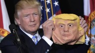Aranceles de Trump causan “estragos” en ventas de Halloween, se espera aumento de precio récord en disfraces