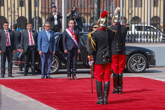 Presidente José Jerí ya despacha en Palacio de Gobierno