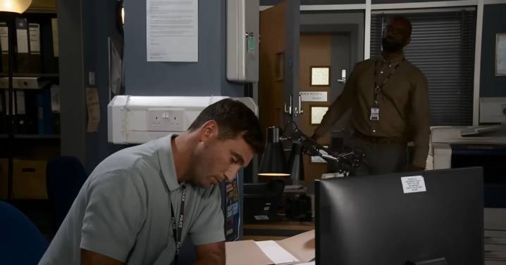 Coronation Street fans spot another Emmerdale crossover clue and spark 'fears' for one character