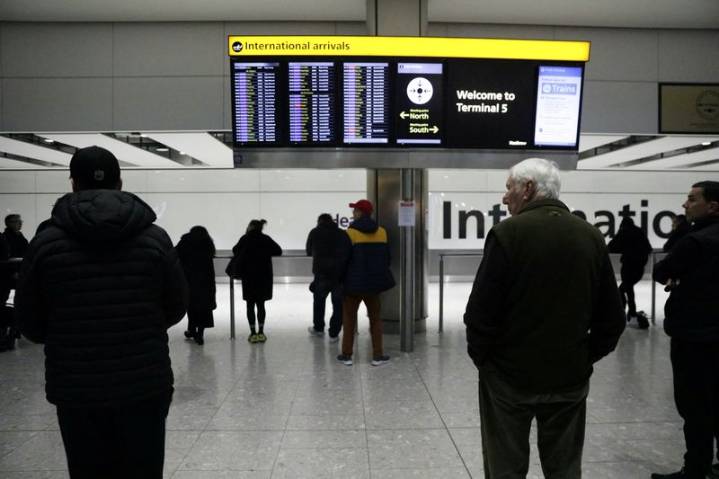 EU begins gradual rollout of digital border system