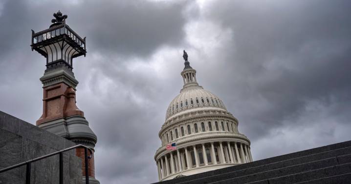Senate again fails to end shutdown as standoff enters third week