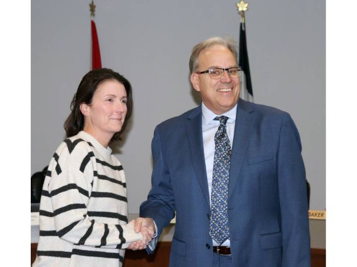 Whitecourt council plans intersection upgrades, awards $530K contract