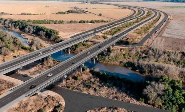Córdoba comenzó las obras para completar la autopista en la Ruta Nacional 19