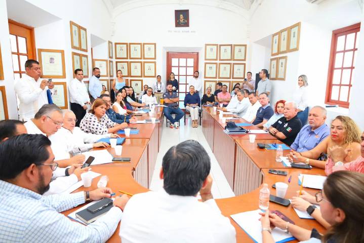 A un año de su gestión, Riult Rivera conforma el Consejo de Paz en Colima