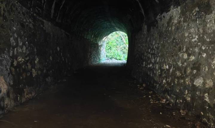 FOTOS: Así es el Túnel Negro de Quebradillas