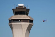 Alertan legisladores de EU posible caos en aeropuertos por cierre de gobierno