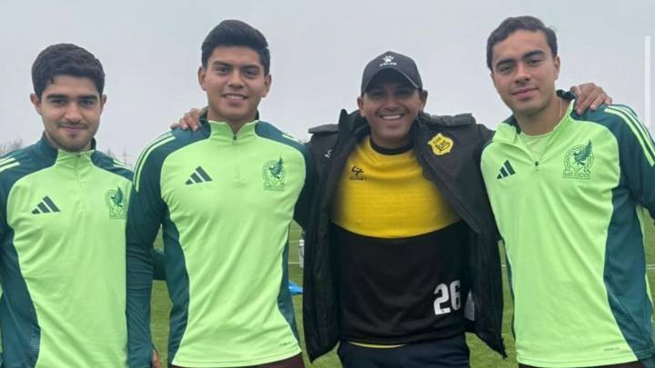 Visita la leyenda 'Chupete' Suazo a juveniles de Rayados en Mundial Sub 20
