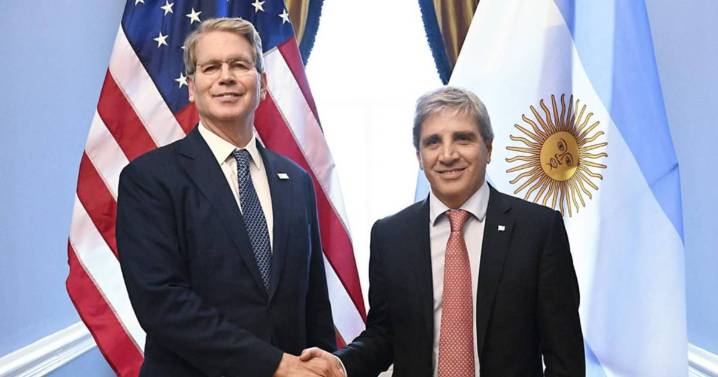 El swap ya arrancó: el Tesoro de EEUU compró pesos, el dólar bajó y la plaza pareció serenarse