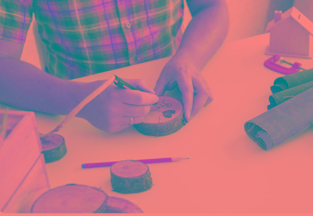 Decoraciones sostenibles para Halloween y Navidad: ideas creativas y ecológicas