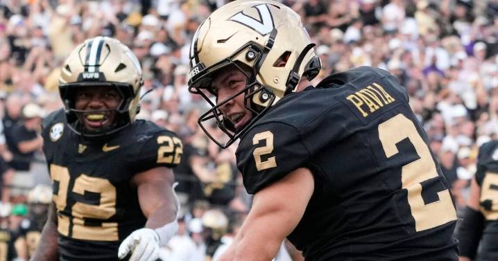 Top 25 roundup: No. 17 Vanderbilt over No. 10 LSU