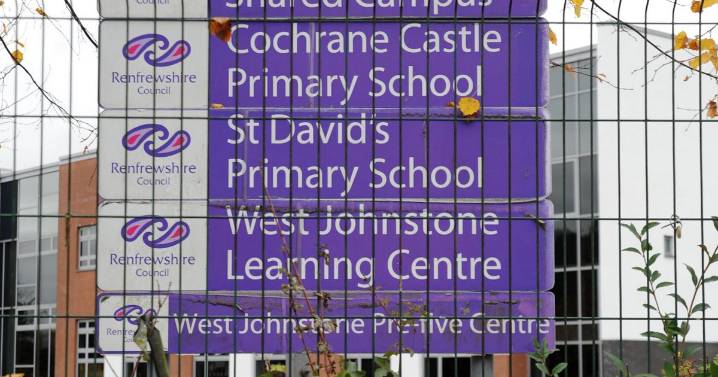 Johnstone primary school teacher struck off for sexual relationship with teenager