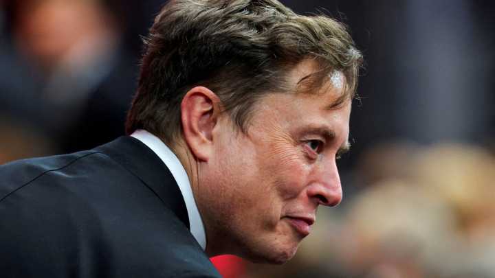 Elon Musk calls NASA head Duffy 'Sean Dummy' after moon lander decision