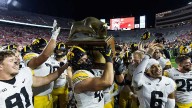 Williams, Gronowski and Moulton help Iowa run over Wisconsin 37