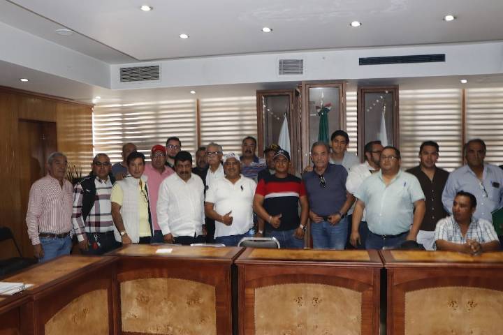 Piperos de Texcoco logran acuerdo con autoridades municipales para prestar el servicio