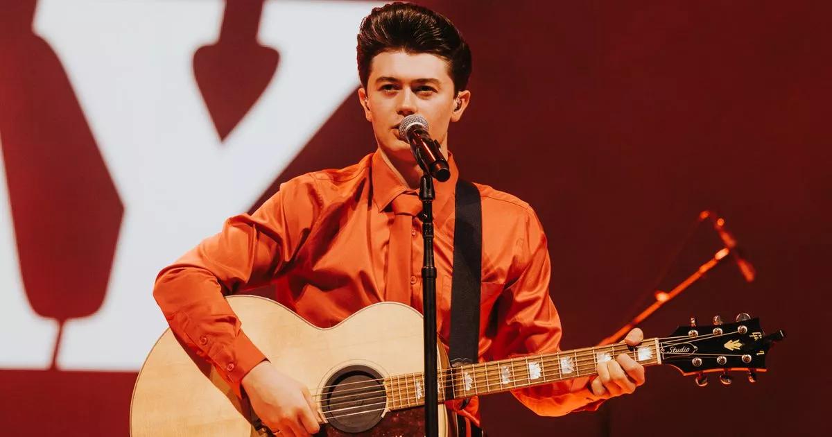 Singer goes from Bury Market busking to supporting huge American pop star on US and UK tour