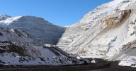 Supervisores de Los Pelambres llegan a acuerdo con minera de los Luksic: cada trabajador recibirá $ 28 millones