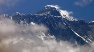 Una pareja intenta escalar un pico de 2.500 metros con su bebé de 9 meses y acaban siendo rescatados en helicóptero