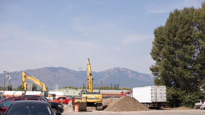 Football stadium still accessible while Gregory Lane closures shift