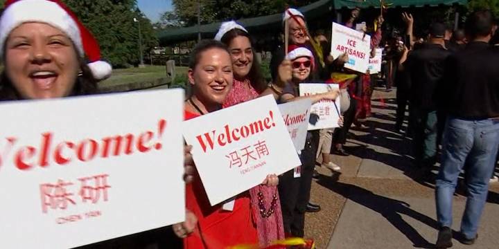 ICE! artisans arrive at Gaylord Opryland Resort