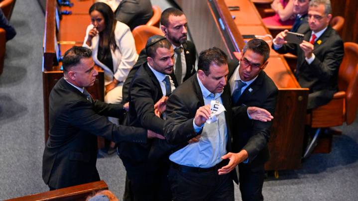 (+Video) Interrumpen el discurso de Trump en el Parlamento israelí y así reacciona
