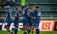 Racing derrotó con firmeza a Banfield y sueña con meterse en los playoffs del Clausura