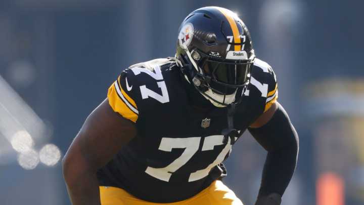 Steelers' Broderick Jones addresses tackling Aaron Rodgers