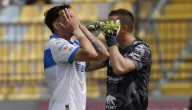 Gravísimo: barristas de Everton invaden cancha del Estadio Sausalito en partido contra Universidad Católica