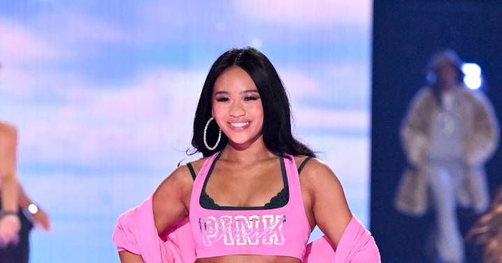 Suni Lee Addressed Bullying After Her Victoria's Secret Fashion Show Debut
